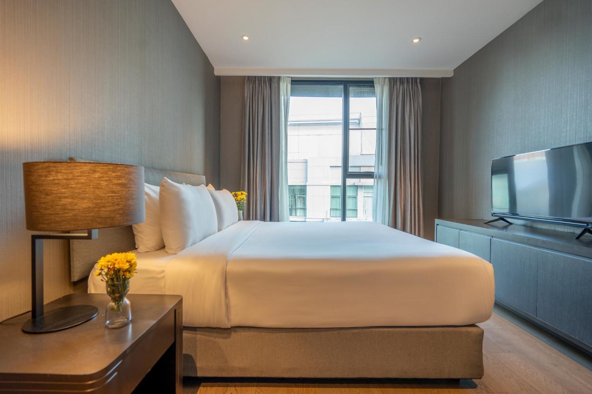 Walton Suites Sukhumvit Банкок Екстериор снимка