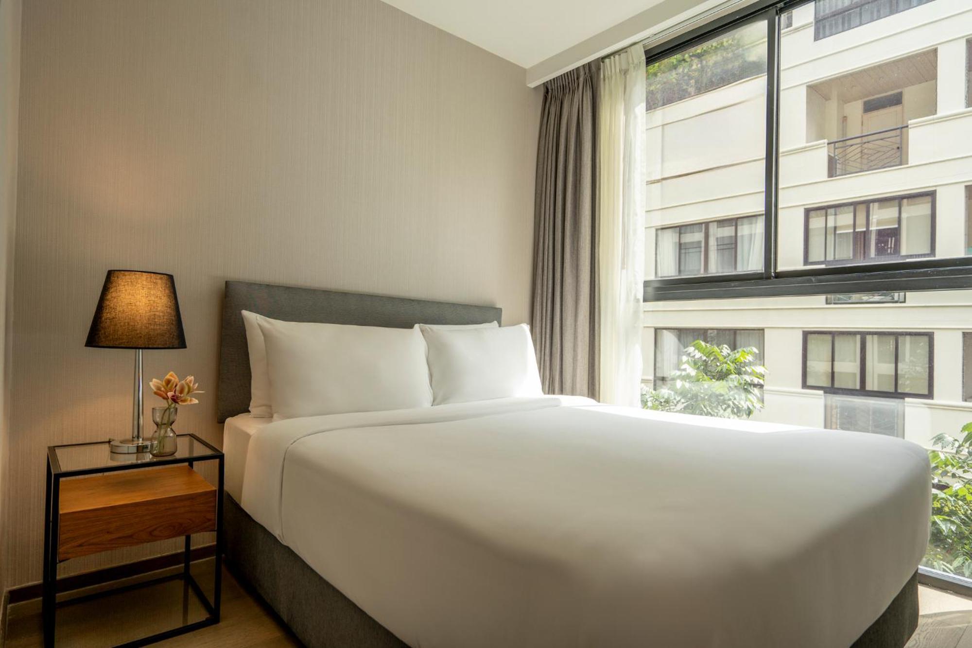 Walton Suites Sukhumvit Банкок Екстериор снимка