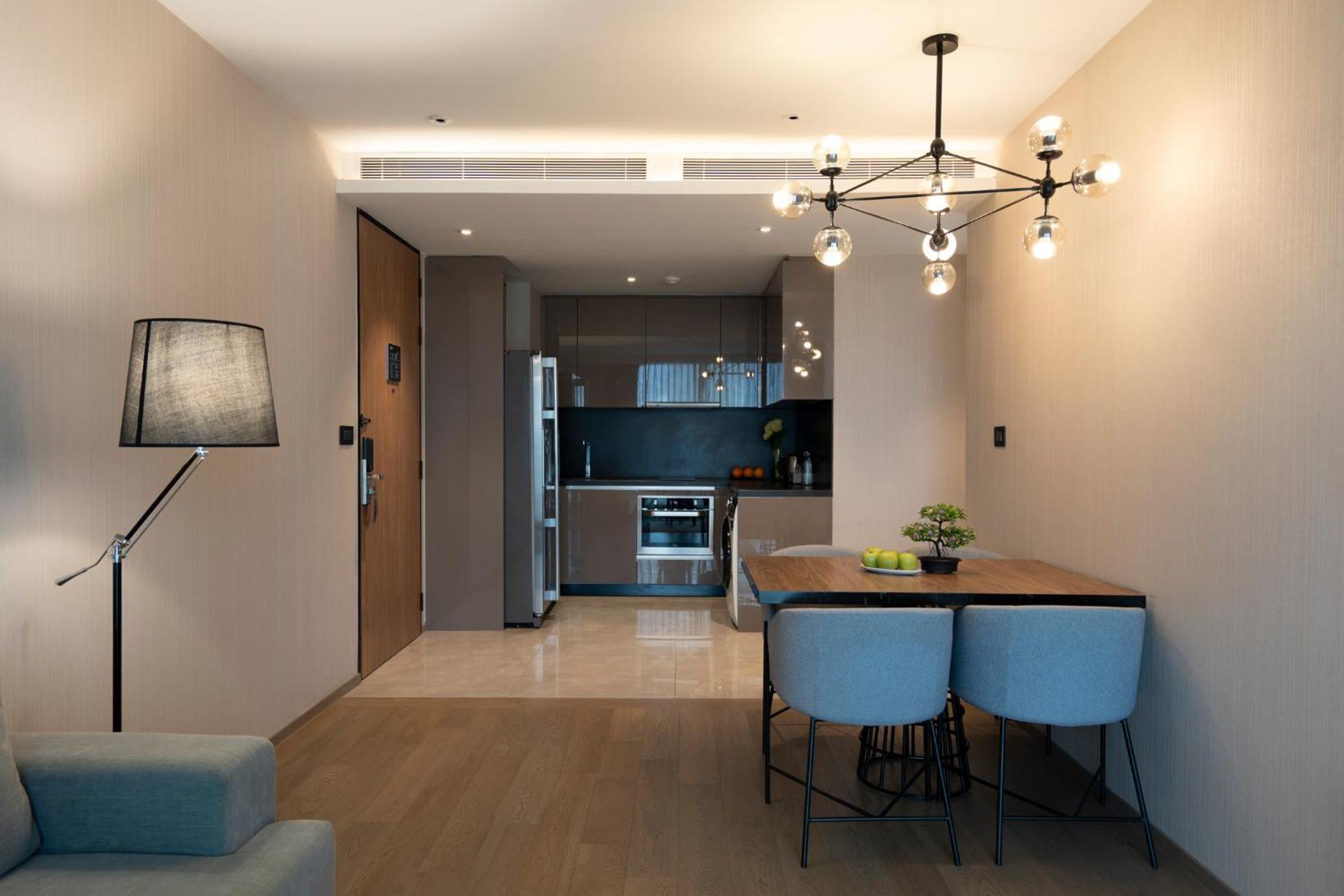 Walton Suites Sukhumvit Банкок Екстериор снимка