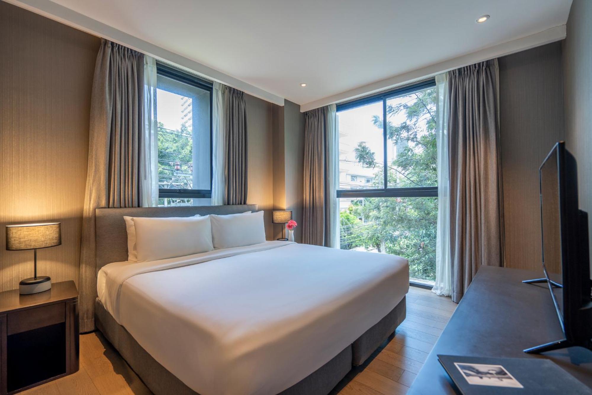 Walton Suites Sukhumvit Банкок Екстериор снимка