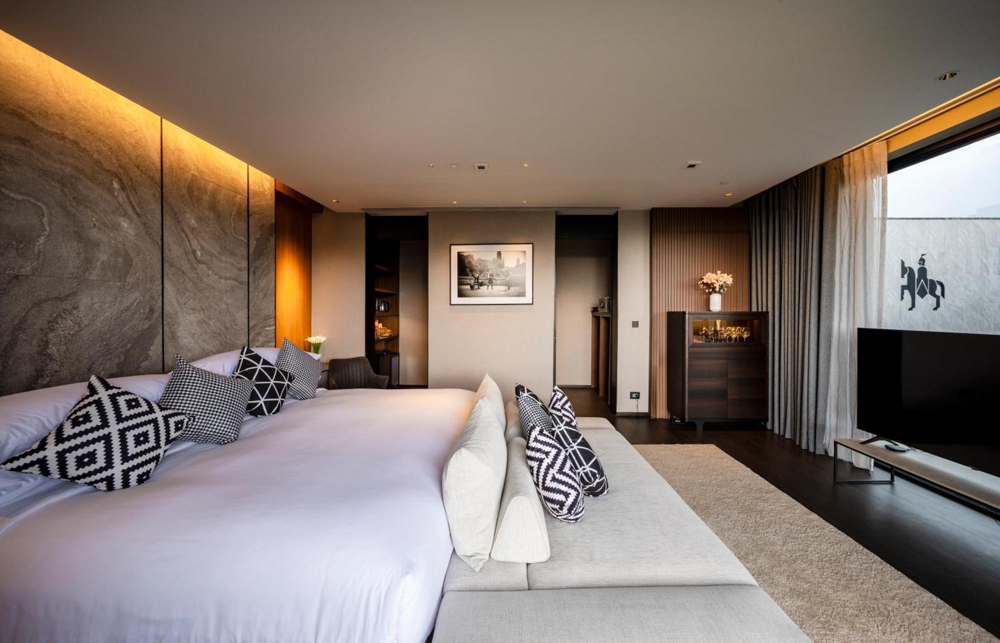 Walton Suites Sukhumvit Банкок Екстериор снимка