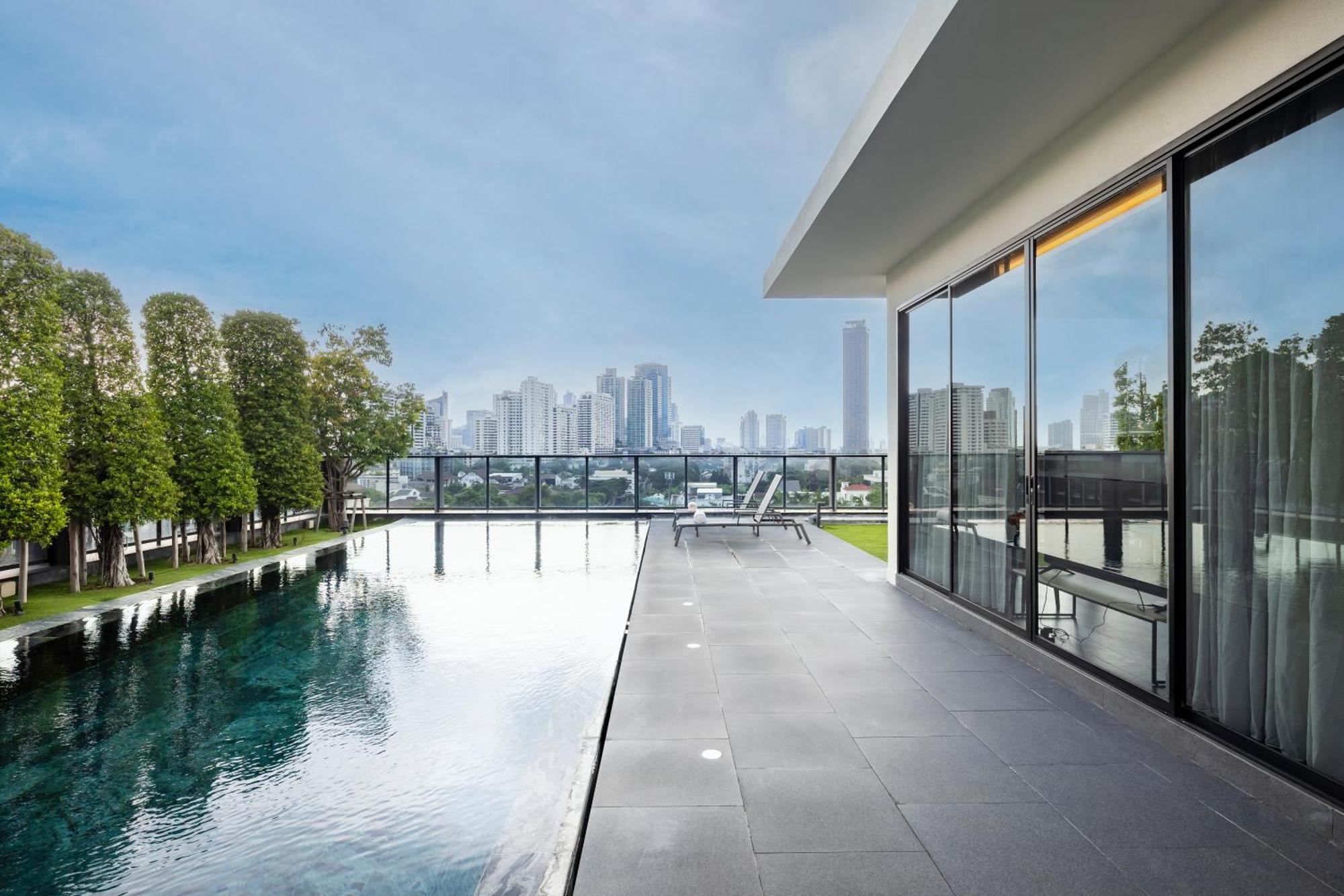Walton Suites Sukhumvit Банкок Екстериор снимка