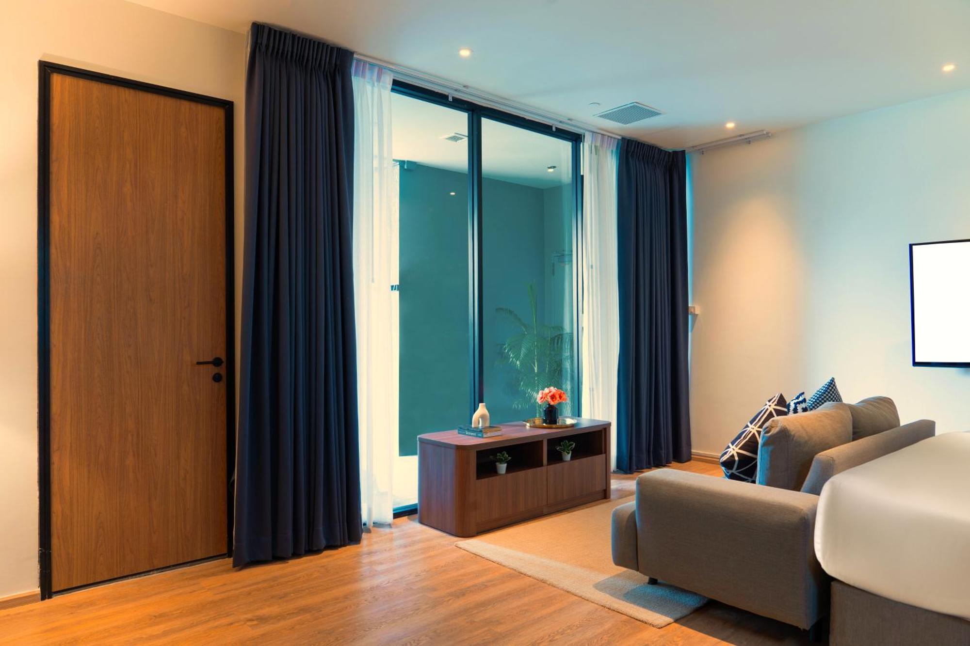 Walton Suites Sukhumvit Банкок Екстериор снимка